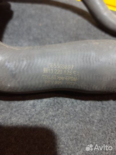 Патрубок системы охлаждения Opel Insignia лифтбек