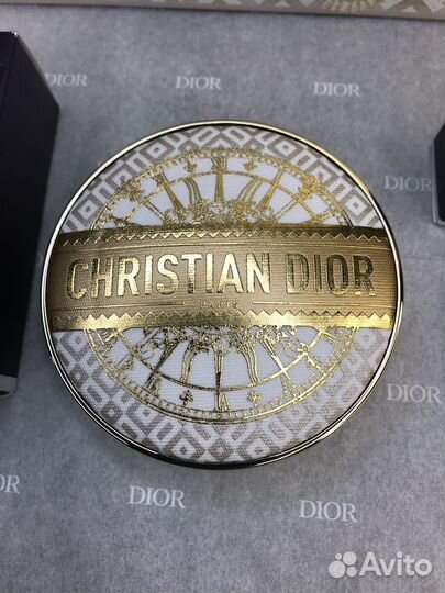 Новогодняя колекция Dior - кейсы для косметики