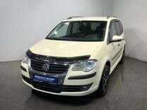 Volkswagen Touran 1.4 AMT, 2010, 158 721 км, с пробегом, цена 889 000 руб.