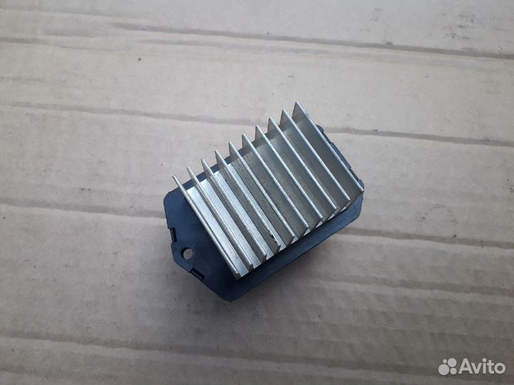 Резистор отопителя honda