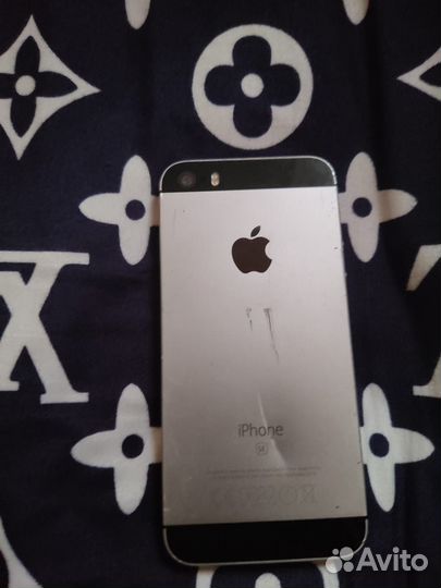 iPhone SE, 32 ГБ
