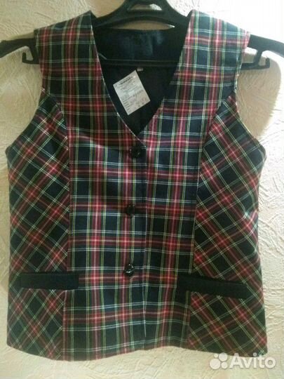 Детская жилетка для школы