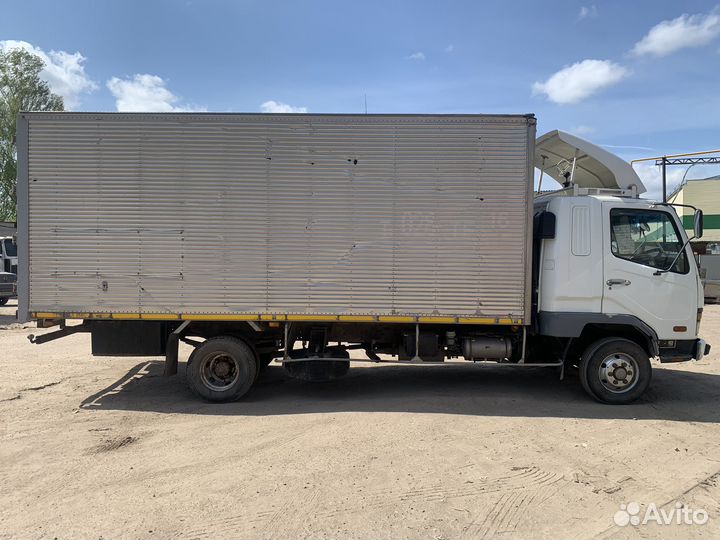 Mitsubishi Fuso Fighter, 1997