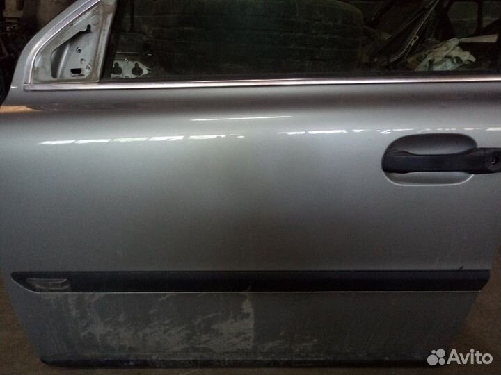 Дверь передняя левая (Volvo XC90)