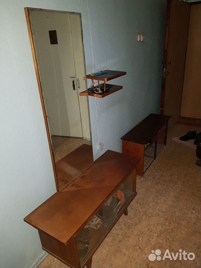 Трюмо с зеркалом б/у