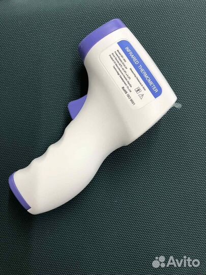 Бесконтактный инфракрасный термометр