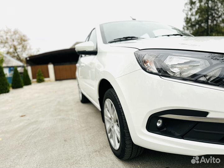 LADA Granta 1.6 МТ, 2022, 1 800 км