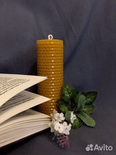 Свеча и натуральной вощины