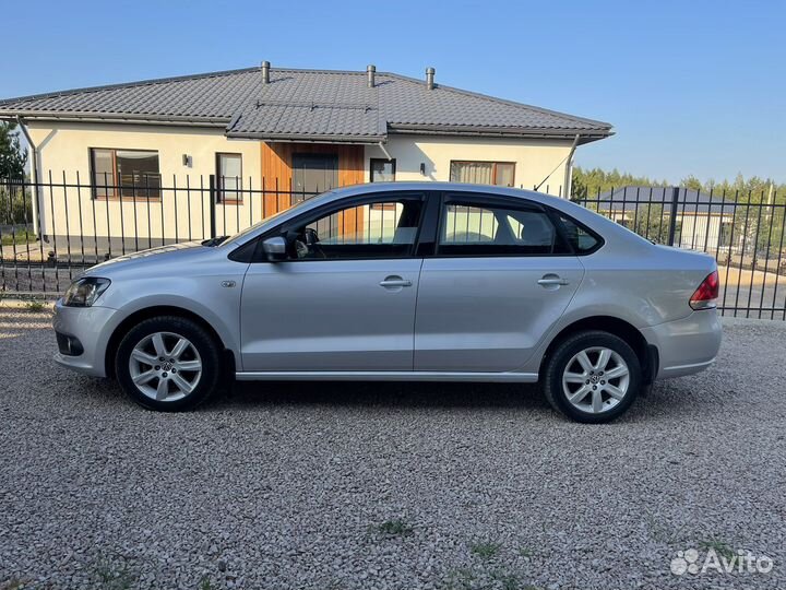 Volkswagen Polo 1.6 МТ, 2012, 77 000 км