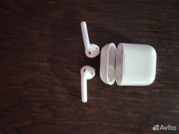 Беспроводные наушники apple airpods