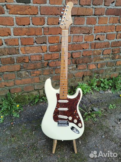 Smiger LG-2pro-s Cтеклющий stratocaster