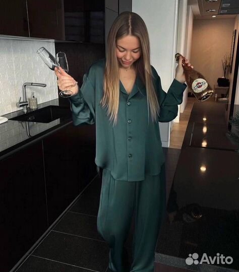 Костюм женский