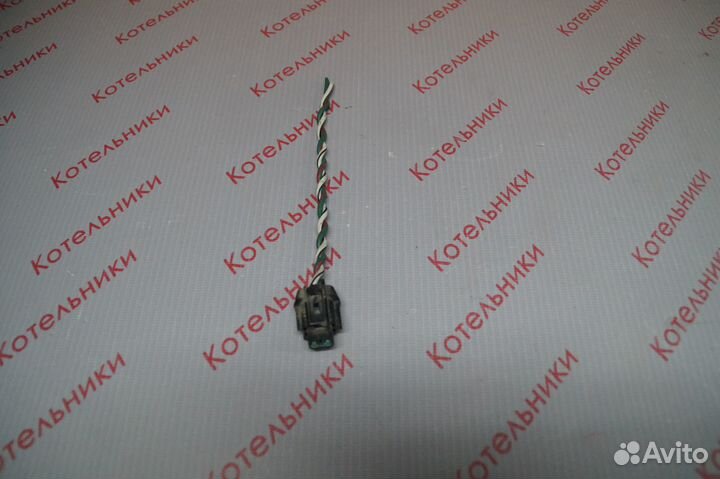 Nissan 21481-AV700 Разъем моторчика вентилятора