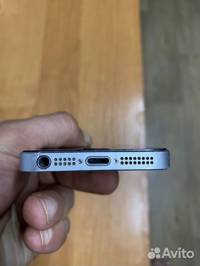 iPhone 5S, 64 ГБ