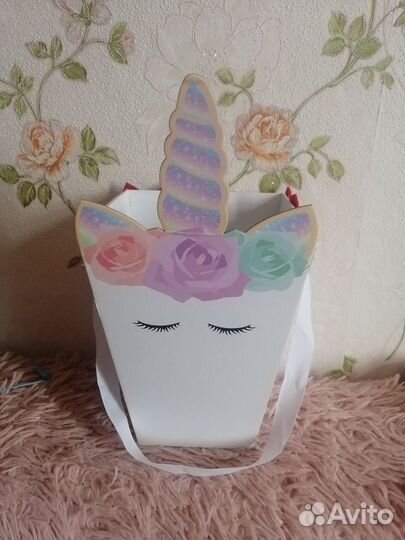 Коробка подарочная