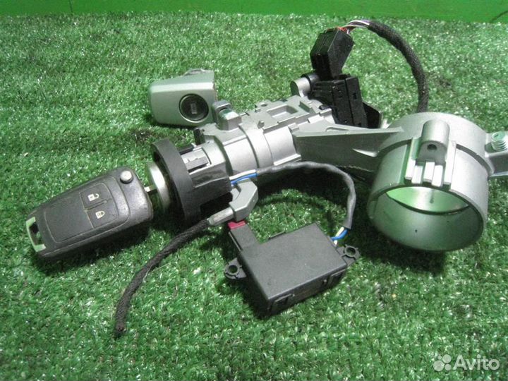 Замок зажигания Opel Astra J 2010