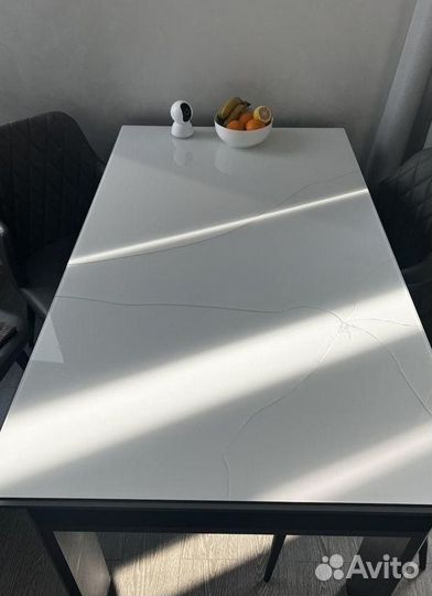 Прозрачное стекло на стол