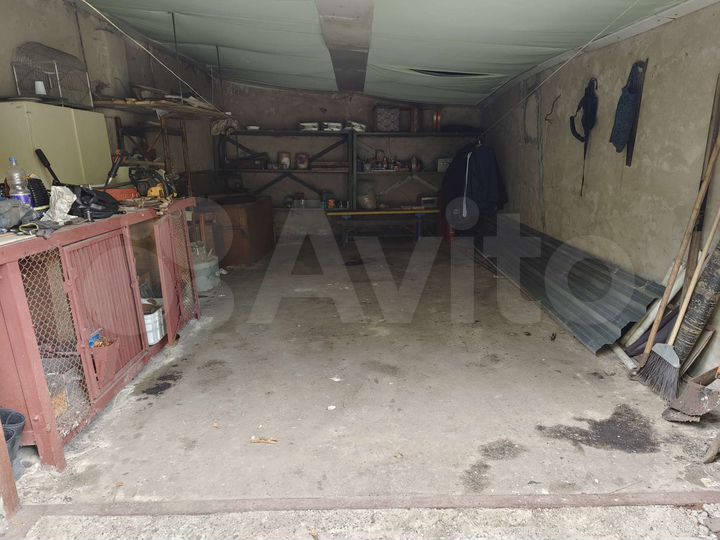 Гараж, > 30 м²