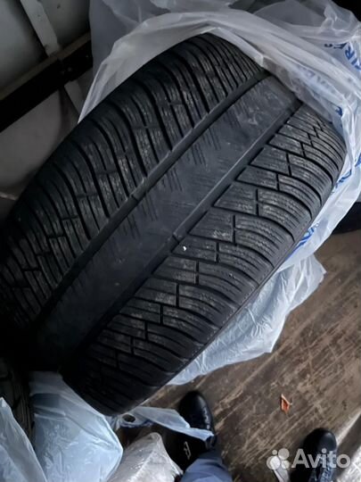 Michelin Pilot Alpin 4 295/35 R20