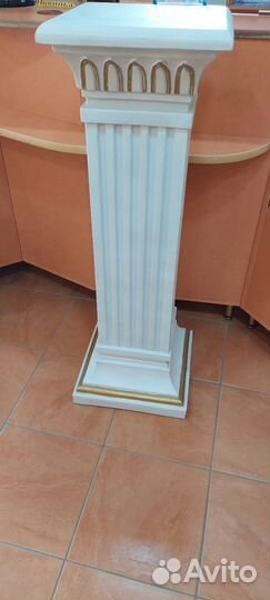 Подставка интерьерная