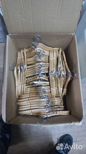 Вешалки плечики20 шт