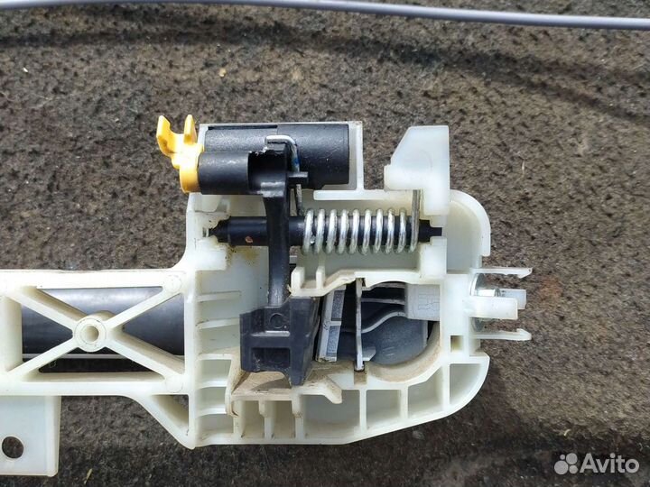 Замок передних правой двери hyundai solaris 2