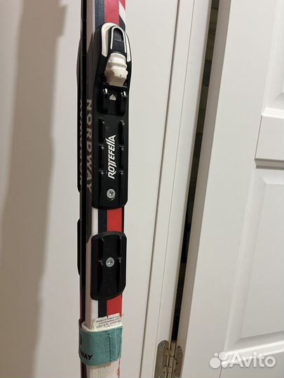 Беговые лыжи с палками