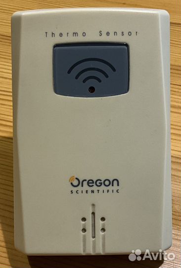 Метеостанция Oregon Scientific BAR623 с проекцией