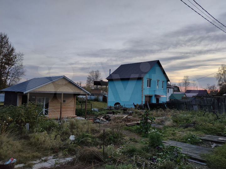 Дача 15,7 м² на участке 5 сот.