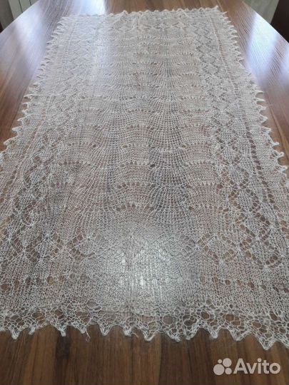 Шарф палантин новый пуховый ручной работы молочно