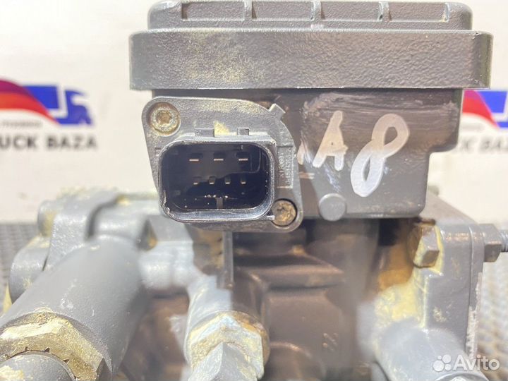 Кран управления тормозами прицепа