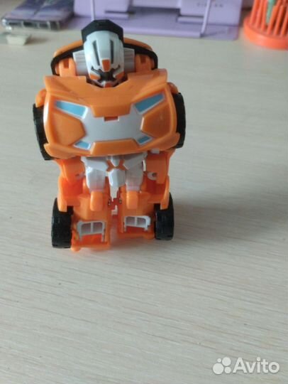 Робот- машинка
