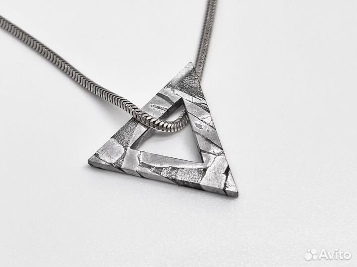 Подвеска из метеорита