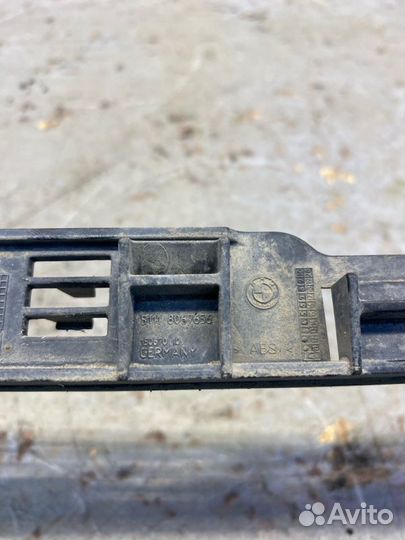 Кронштейн бампера передний Bmw 5 G30 2.0 2021