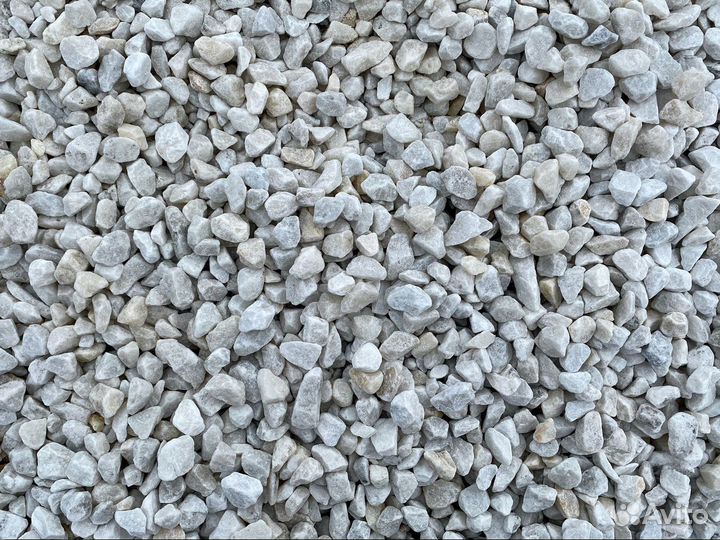 Мраморный щебень для декора