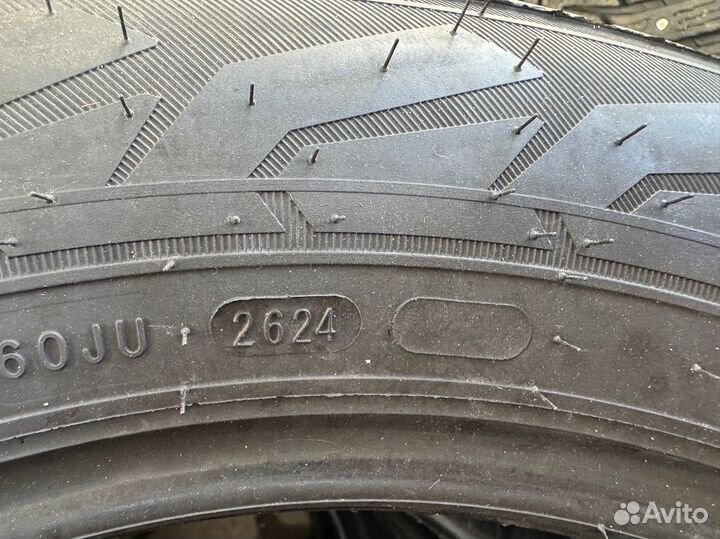 Ikon Tyres Nordman 7 SUV 215/60 R17 100T