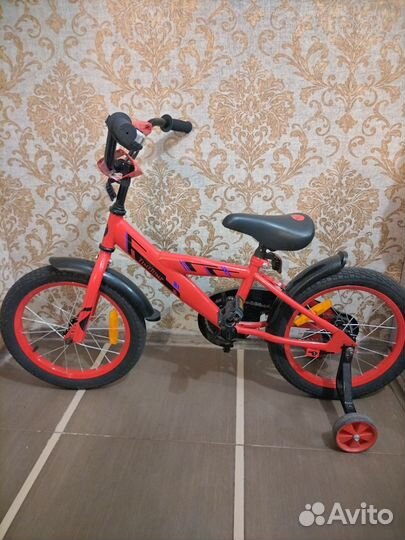 Детский велосипед 16 почти новый