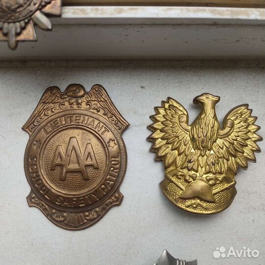 Значки, жетоны и кокарды редкие