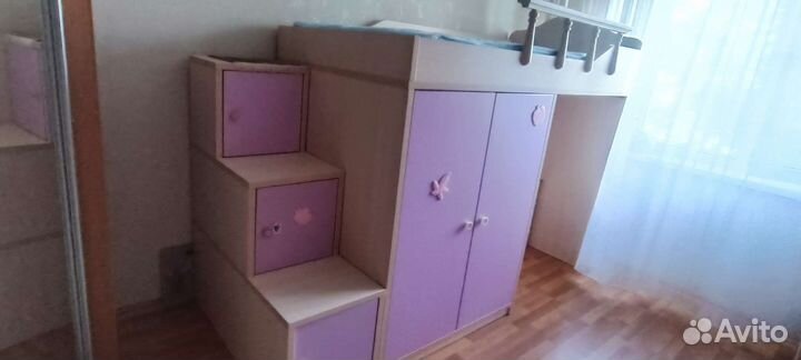 Двухярусная кровать с матрасом