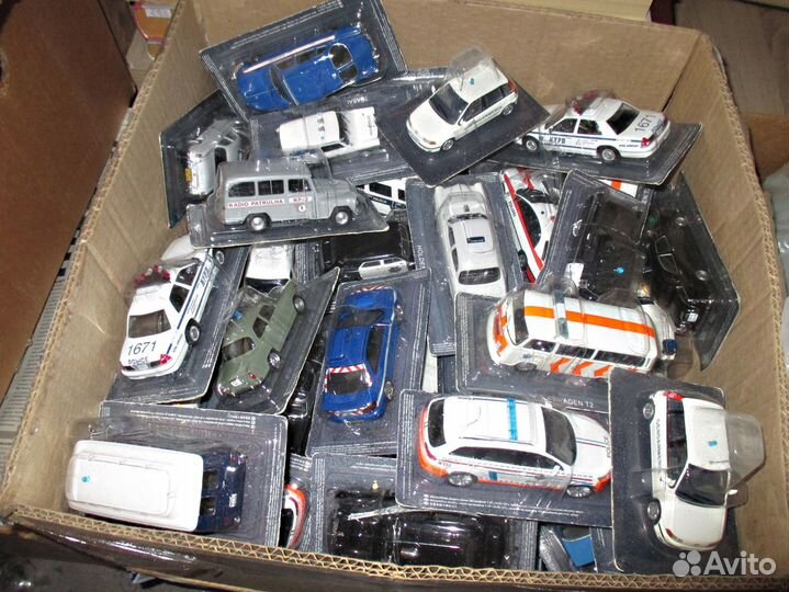 1-43 Автолегенды СССР, модели авто 300 штук