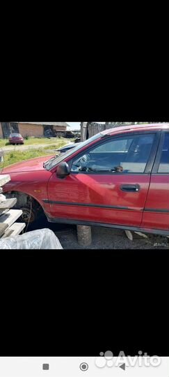 Mitsubishi carisma дверь