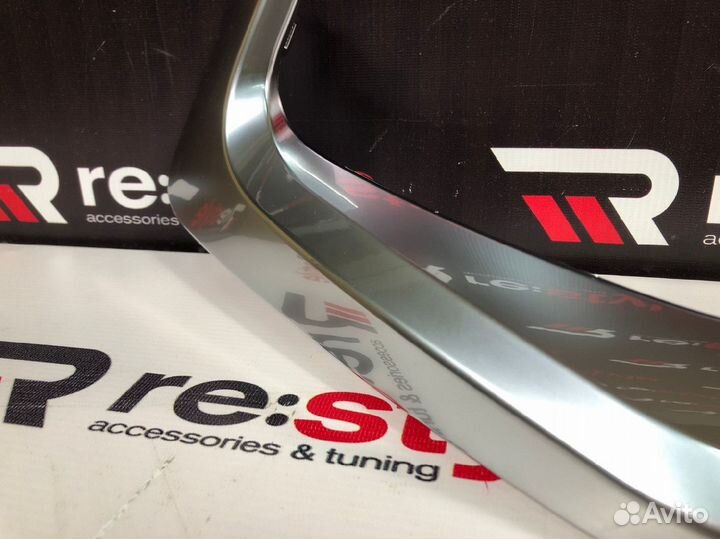 Нижний молдинг решетки Lexus LX450d с16г TRD S2472