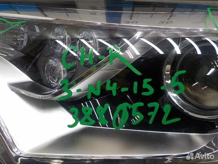 Фара левая Toyota C-HR