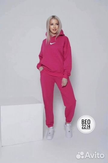 Женский спортивный костюм Nike