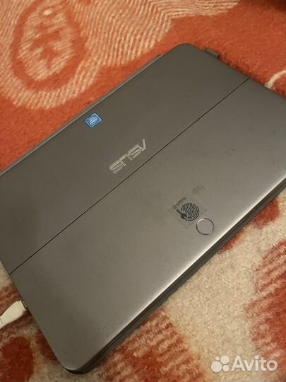 Нетбук asus