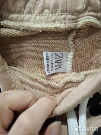 Костюм Zara на девочку 98р,новый