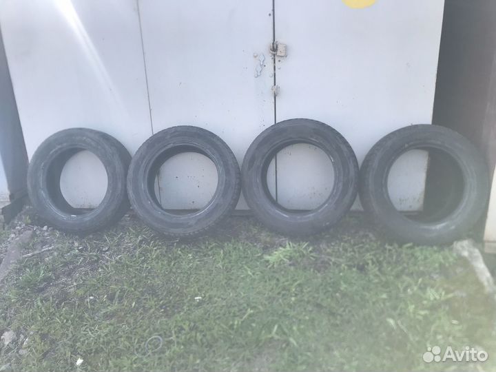 Bridgestone Blizzak DM-V1 235/65 R18