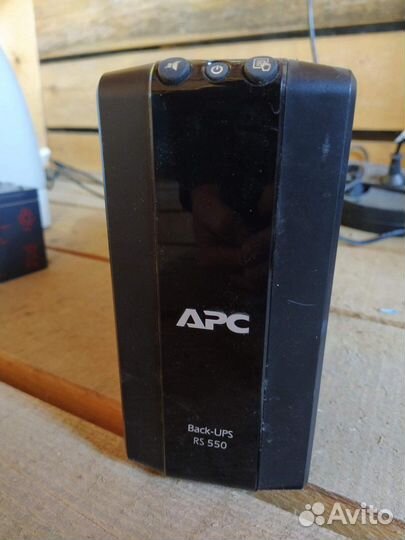Ибп APC Back-UPS RS 550