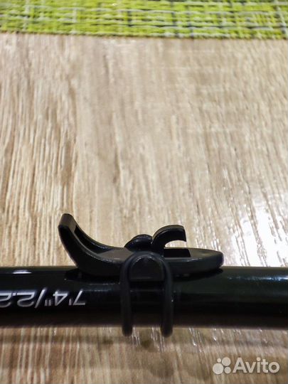 Хуккипер, держатель для крючка на спиннинг