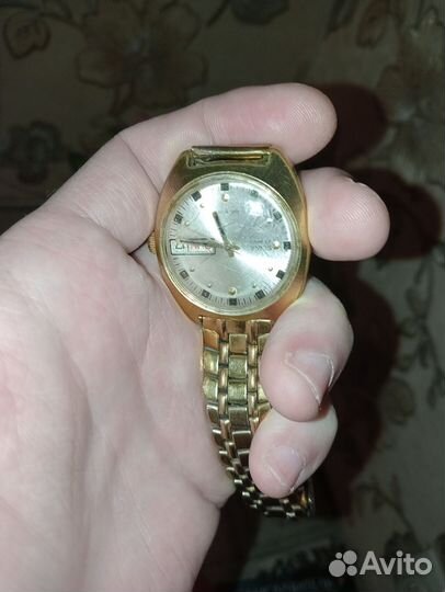 Часы наручные женские механические СССР au